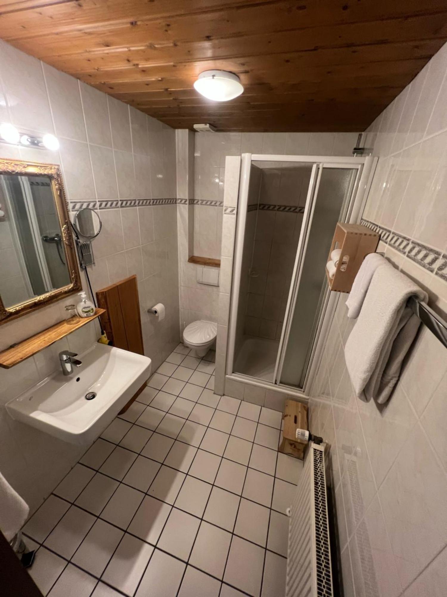 בילפלד Hotel Kraus מראה חיצוני תמונה