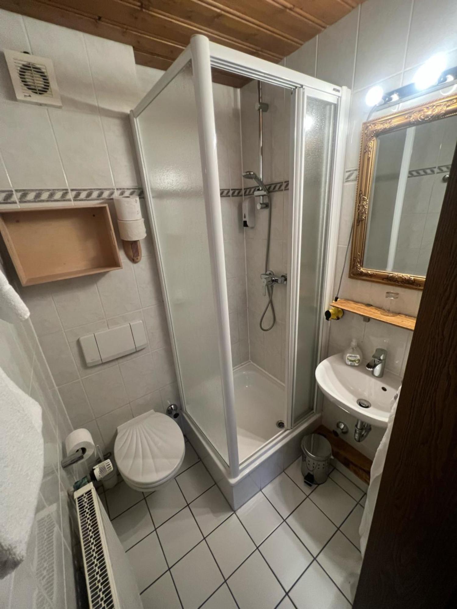 בילפלד Hotel Kraus מראה חיצוני תמונה